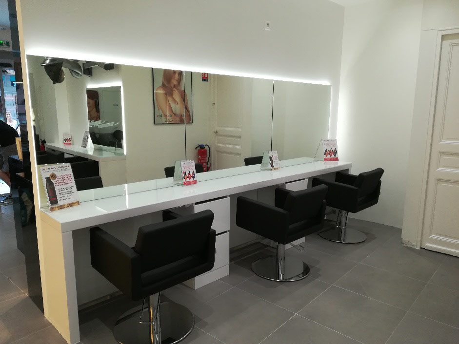 Intérieur du Bar des Coloristes à Arras